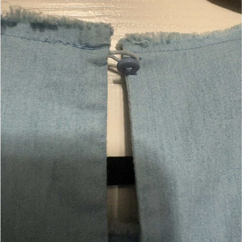 NWT Boutique Cold Shoulder Denim - Picture 12 of 12